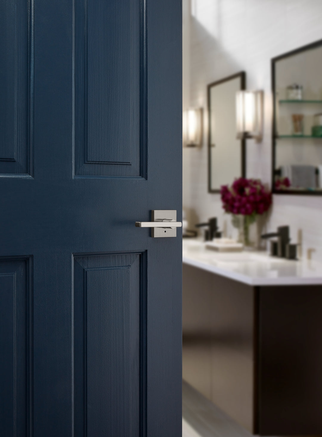 Manija Halifax Kwikset Signature Series para Baño (Privacidad) - Acabado Níquel Satinado