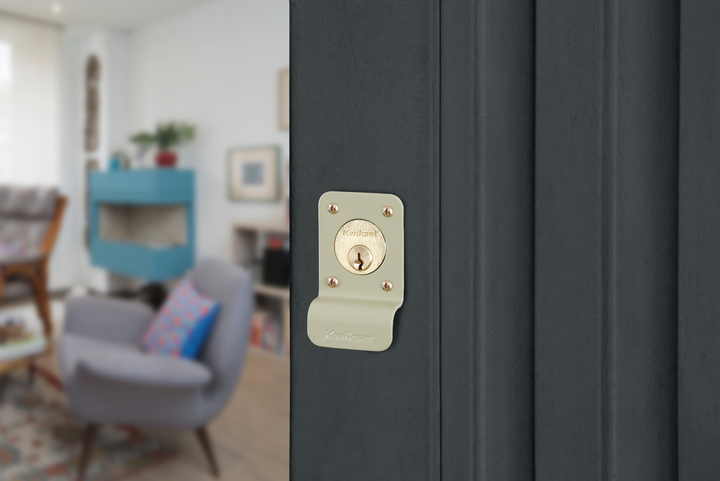 Cerradura Rimlock 50mm Kwikset - Sobreponer Blindada, Derecha, Acabado Beige