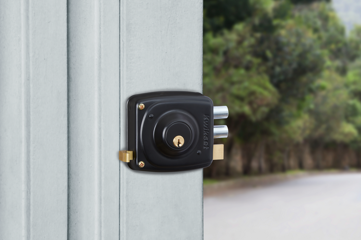 Cerradura Rimlock 50mm Kwikset Tradicional - Sobreponer Blindada, Izquierda, Acabado Negro